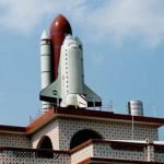 Uno Space Shuttle sul tetto
